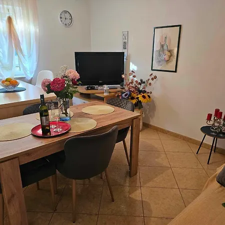 Rita Jasmin Novigrad Istria